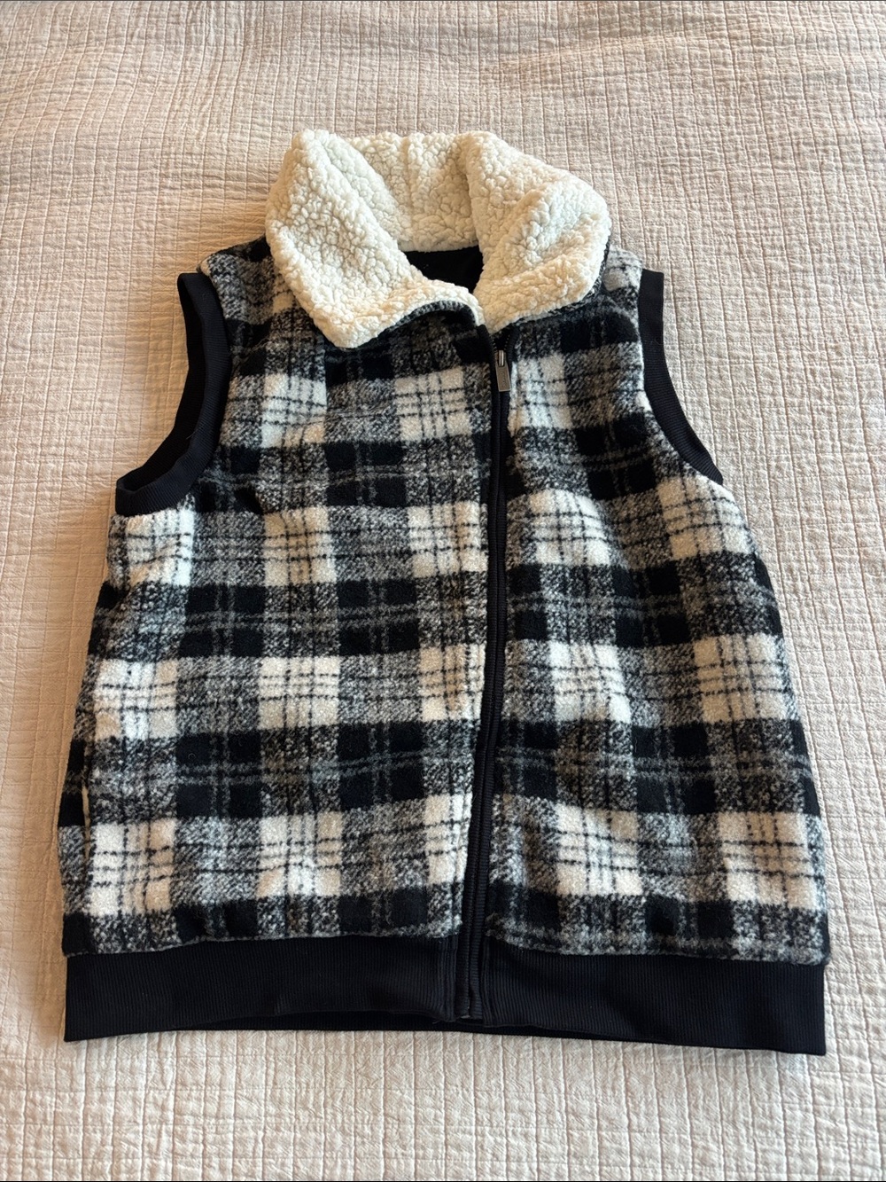 EUC Splendid Plaid Sherpa Vest Size S